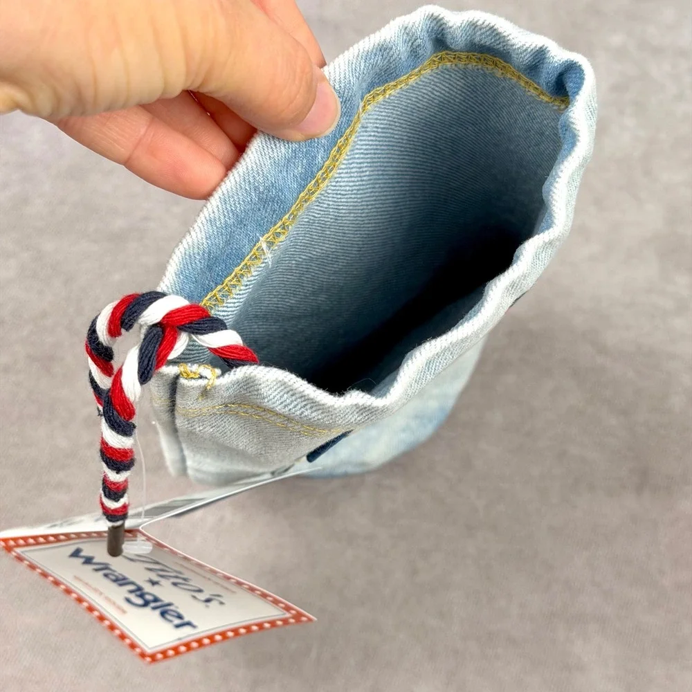 Titos Vodka x Wrangler Denim Bottle Gift Bag Light Wash Blue Jean Drawstring NEW
